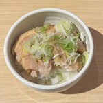 しょうがラーメン 七の庫 - 葱、チャーシュー、生姜、ニンニク