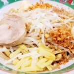 ジャンクガレッジ - まぜそば 玉子なし 大（940円）