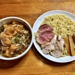 虎一番 - 豚足醤油つけ麺