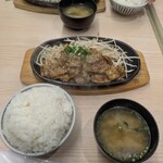 鉄板ホルモン 蟻月 東京駅店 - 