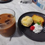 スラッシュカフェアンドバー 川崎 - 