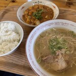 名物元祖長浜ラーメン 長浜屋台 - 麻婆豆腐セット