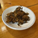 名物元祖長浜ラーメン 長浜屋台 - おかわり自由の辛子高菜