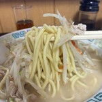 古賀食堂 - 太い麺です。