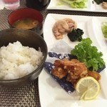 カフェ バード ケージ - 日替わりランチ。ご飯とお味噌汁もついてます