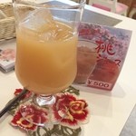 カフェ バード ケージ - 桃ジュース