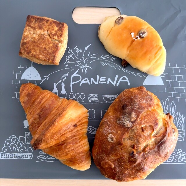 UTSUBO BAKERY PANENA （ウツボベーカリーパネーナ） - 本町