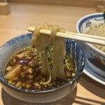 中華そば 千乃鶏 - つけ汁に浸してぇ〜