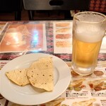 リアル - 生ビール、パパド：¥399