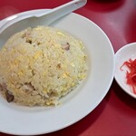 ゆたか屋 - 冷し中華の添え物で仕入れられた紅生姜が在庫過多なので炒飯にセットされているらしいですよ^^