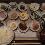 隠れ房 - 十五種類のおばんざい御膳