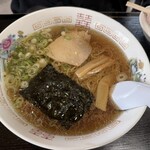 玉山支所前食堂 - 