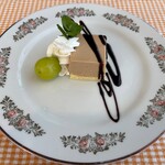 桃花水 - ★本日のランチ（若鶏のポアレオニオンガーリック・1100円税込）デザート（レディースDAYサービス）★