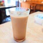 つばき - ガムシロとコーヒーフレッシュも用意してくれています。