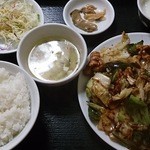 中国料理川香菜房 - 回鍋肉定食 702円