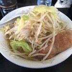 鶏郎大盛(ニンニク少し・野菜)￥８５０　※税込価格