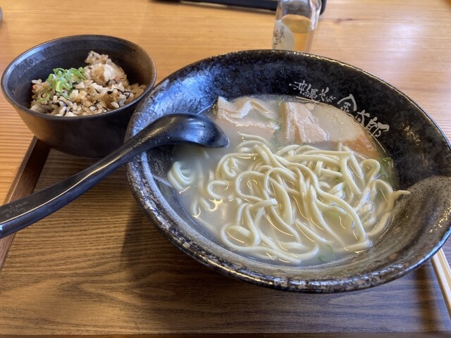 沖縄そば 金太郎 - 南城市/沖縄そば | 食べログ