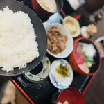 まぐろ料理紀文 - 