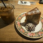 ワイズガーデン - チョコのシフォンケーキ(バニラアイス添え)(*‘ω‘ *)