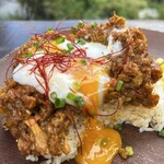 6Hundred cafe - 温玉を崩したら滝のように流れました