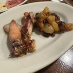 オステリア ダ アダ - ヤリイカ、小玉ねぎ