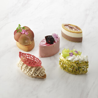 パウンドケーキや季節によって変わる船形ケーキ