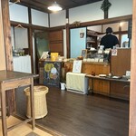 小さな森焼菓子店 - 店内