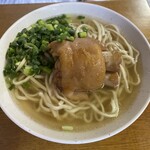田舎 - てびちそば（並）700円