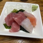 大衆串揚酒場 足立屋 - （単品）鮮魚ぶつ切り350円