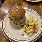 HYOE'S BURGERS + FRIES - 