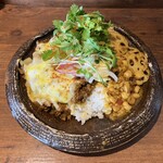 LAMP - キーマカレー＋チーズ＋パクチー