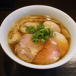 らぁ麺 すぎ本（醤油 特製らぁ麺 950円 ※旧価格）