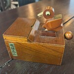 田畑青果 - 楊枝とり！飛騨高山の工芸品！