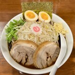 ヤマネコ軒 - 黒醤油特製豚そば並＋オロチ麺＋野菜マシ＋ニンニク