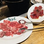 羊肉炭火焼 肉汁屋 - 