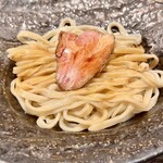 improv. - Aedamaも細麺ではなく五郎と同じ平打ちの太麺を使用