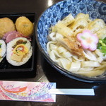 甘味処 あんみつ姫 - うどんとおいなりさん巻き寿司
