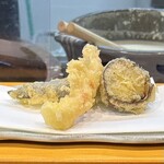 天ぷら 佐和屋 - 料理写真:佐和屋の満腹天ぷら定食 天ぷら1回目
