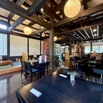 山海亭 - 店内