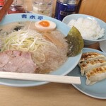 ラーメン青木亭 - 料理写真:餃子セットだね(⁠>⁠▽⁠<⁠)⁠ﾉ