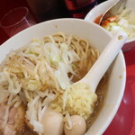 ラーメン二郎 - ラーメンミニ＋白ネギショウガ半分
