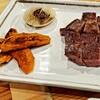 ステーキハウスさいとう - サーロインステーキ（150g）とカボチャと玉ねぎ。ステーキは、150g以上ある気が。。。