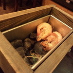 九戸茶語 - 石焼きのエビ