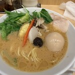 銀座 篝 大手町店 - 鶏白湯トリュフSoba醤油並み（¥1,600）➕味玉（¥200）