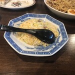 中華そば 吉吉飯店 - チャーハン(ハーフ)わん