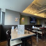 ちゃんこ霧島 - 縦、横の椅子配置…