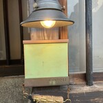 COPPIE - ちっちゃーいお店の表示看板…。初めて伺うと見落とす事必定です。しかしなんか、この秘匿性がいいなぁとも思います。