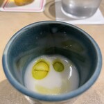 COPPIE - “アサリ出汁、新銀杏の突出し”。上品な貝の出汁にほんのり苦い銀杏！正に初秋の一品。