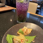 GINGER GRASS modern thai vietnamese - 渡り蟹をパリパリに揚げた餃子の皮で