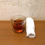 京かき氷 つみき - 熱いお茶と冷たいおしぼり～!!( ^o^)ﾉ